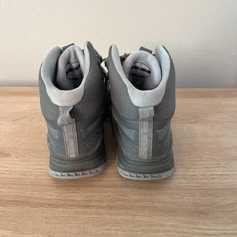 Altra Line Peak Hiking Shoes Mid High Boots 8.5 AL0A4VRA231 Grey Hiking Outdoor